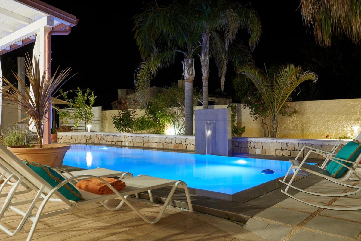 Villa Zamia Con Piscina Santa Maria Del Focallo Ngoại thất bức ảnh