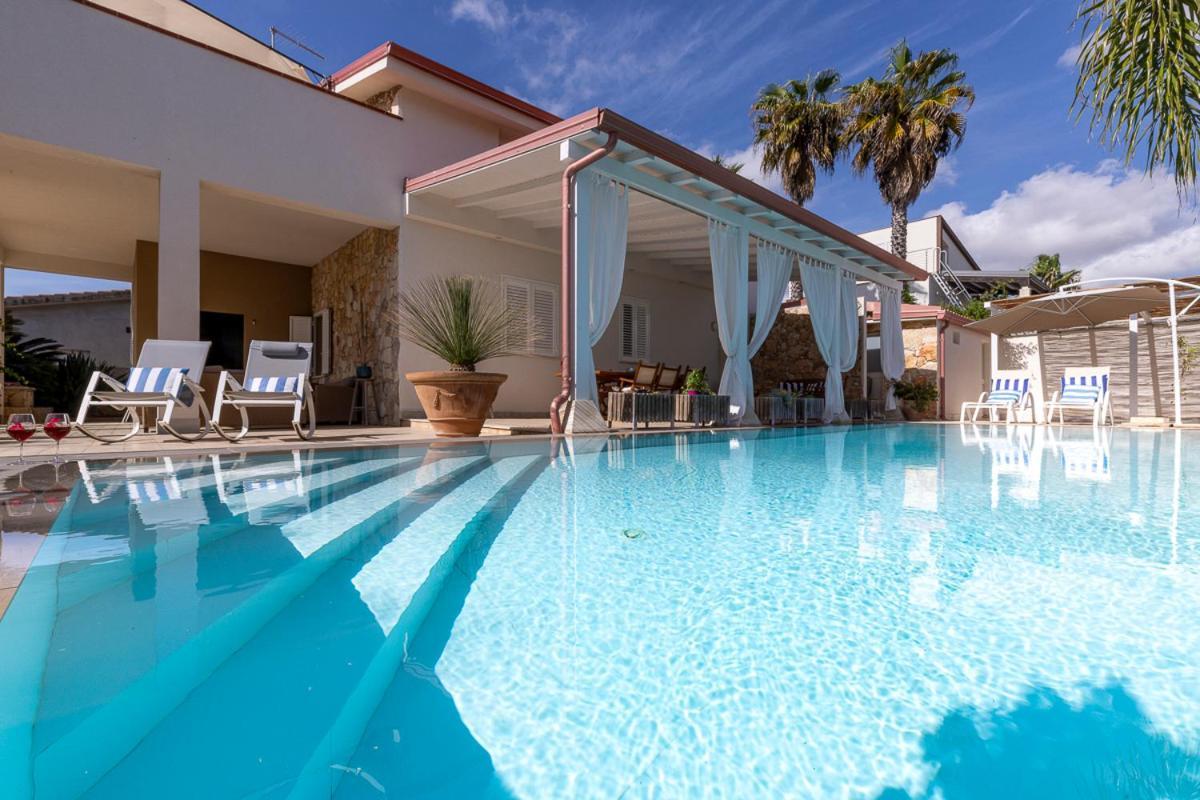 Villa Zamia Con Piscina Santa Maria Del Focallo Ngoại thất bức ảnh